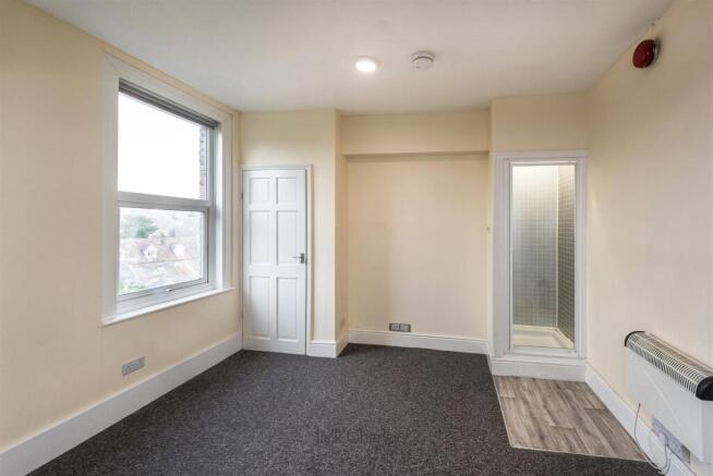 Flat 6, 255 Upper Grosvenor Rd, TN1 2EF 003.jpg