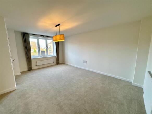 Living room 2.jpg