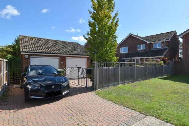 3 Windsor Externals (8).JPG