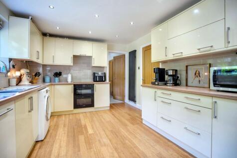 Macaulay Close, Larkfield, ME20