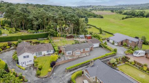 Birchall Close, Leek, Staffordshire, ST13 5RQ