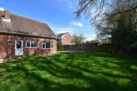 Redmere Close, Frettenham, NR12 7LN