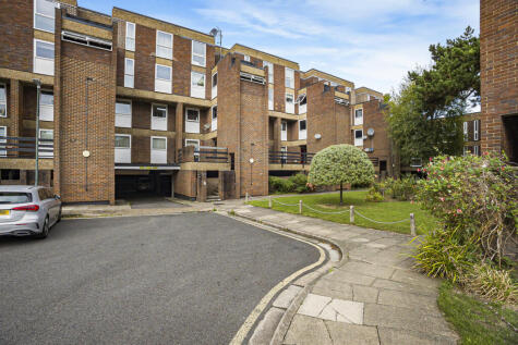 Longlands Road, Sidcup, DA15 7NB