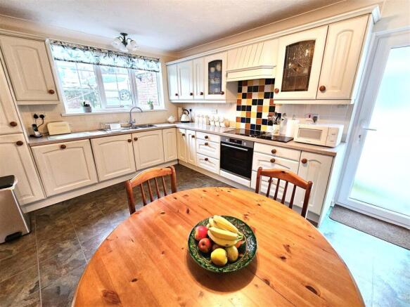 Kitchen Diner.jpg
