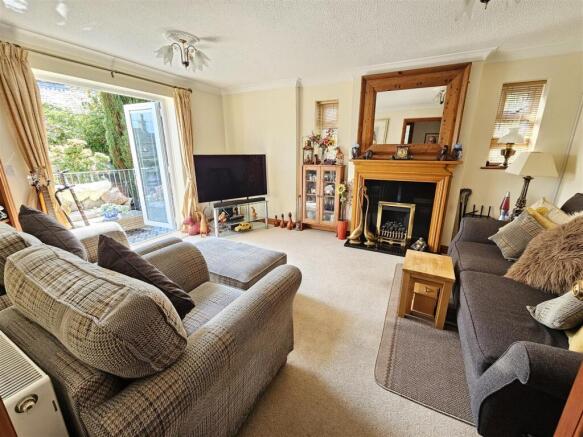 Living Room.jpg