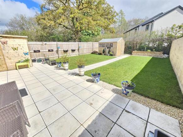 Rear Gardens (2).jpg