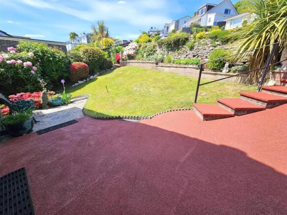 Front Garden.jpg