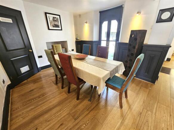 Dining Room.jpg