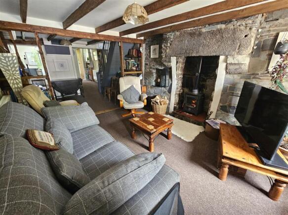 Sitting Room (2).jpg