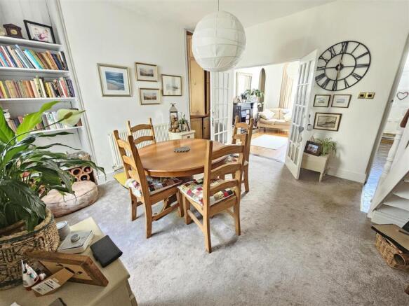 Dining into Lounge.jpg