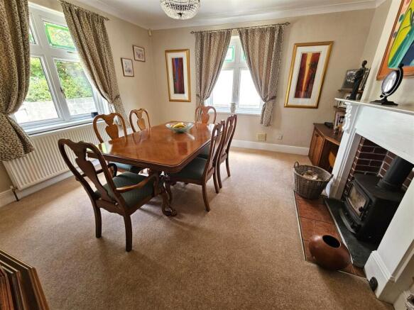 Dining Room.jpg