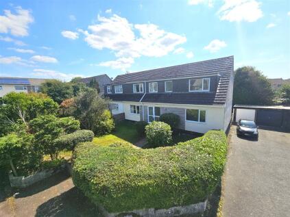 Longfield Close, Callington