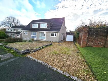 Frensham Avenue, Plymouth, 3/4 Bedrooms