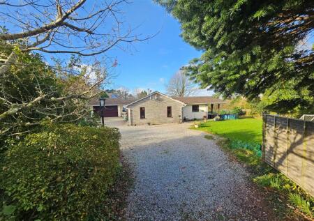 Moorland Close, Yelverton