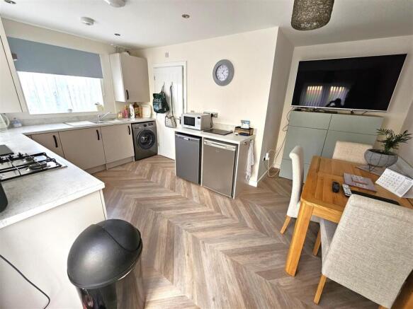 Kitchen-Diner (2).jpg