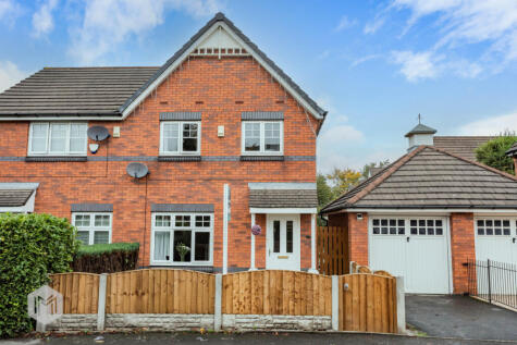 Dixon Green Drive, Farnworth, Bolton, Greater Manchester, BL4 7EE