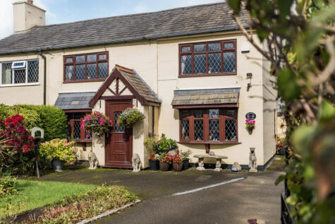 Holcroft Lane, Culcheth, Warrington, Cheshire, WA3 5AF