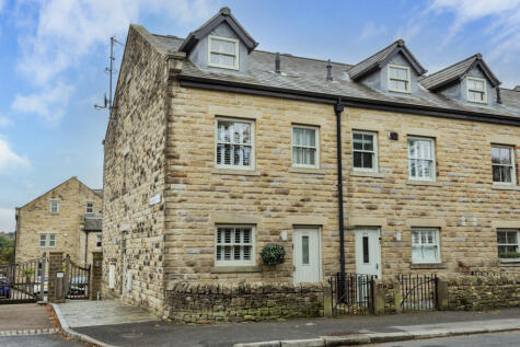 Darwen Road, Bromley Cross, Bolton, Greater Manchester, BL7 9BD