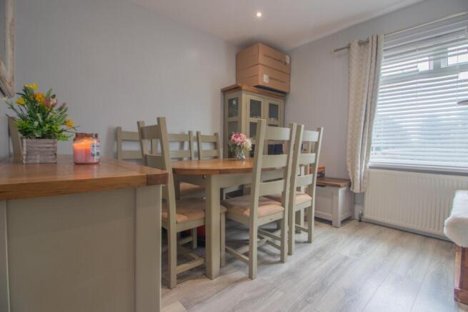 DiningRoom