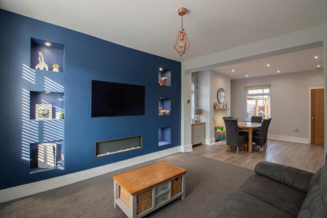 Lounge 1