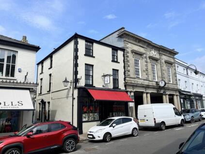 High Street, Crickhowell, NP8