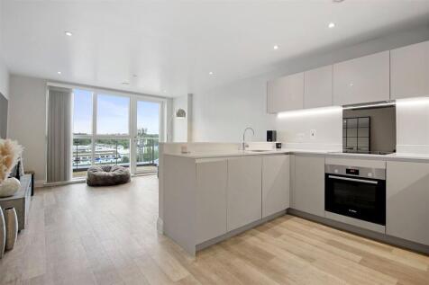 Montmorency Gardens, London, N11