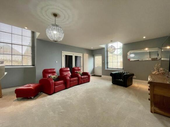 Lounge 1