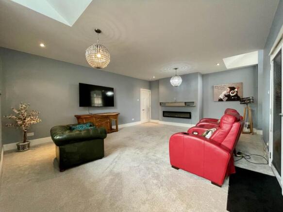 Lounge 2