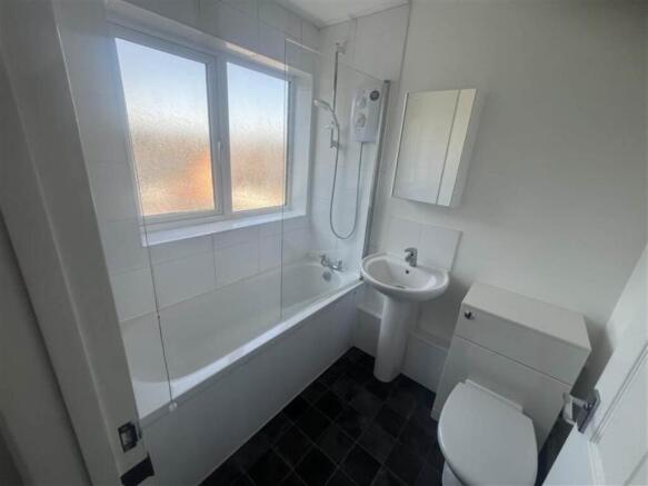 Bathroom - 47f