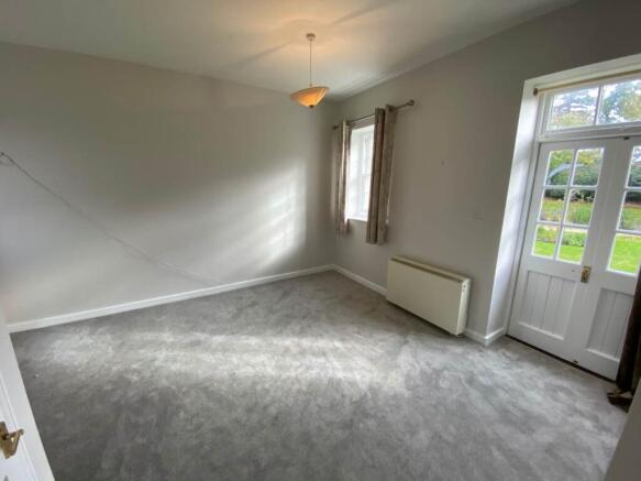 Lounge and Dining Ar