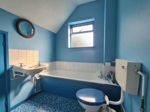 Flat 9 Bath