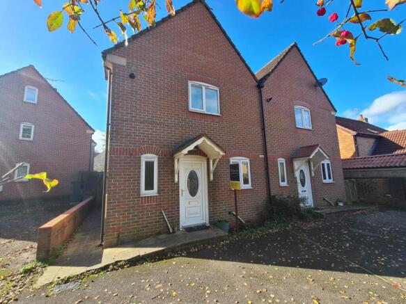 5 Old Barn Court fro
