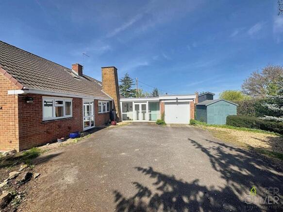 Front Entrance/Driveway
