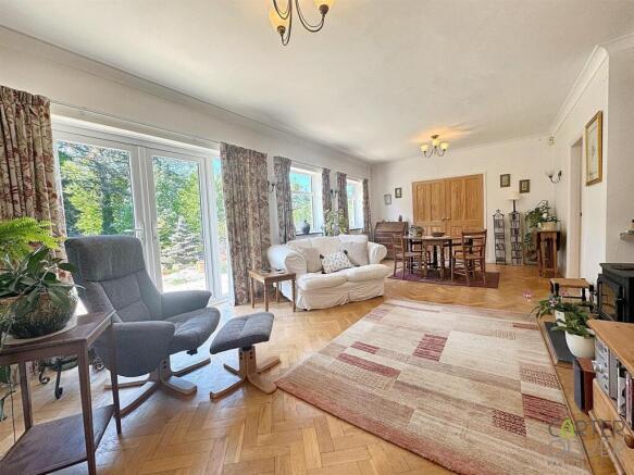 Reception 1/Lounge/Dining Room