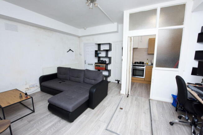 Photo 3