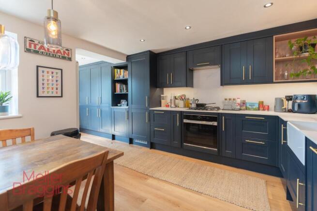 kitchen .jpg