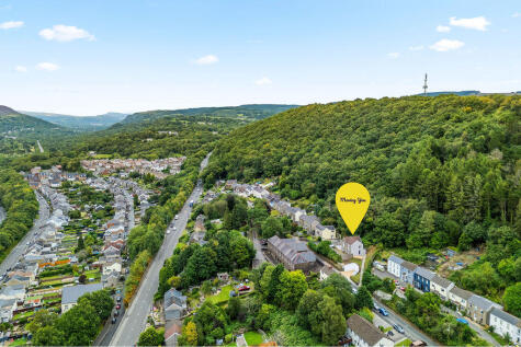 Dyffryn Road, Alltwen, Pontardawe, Swansea, SA8 3BY