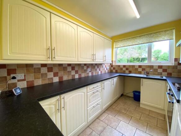 angorfa kitchen.jpg