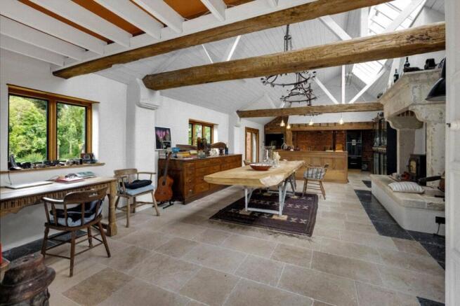 Dining/Kitchen