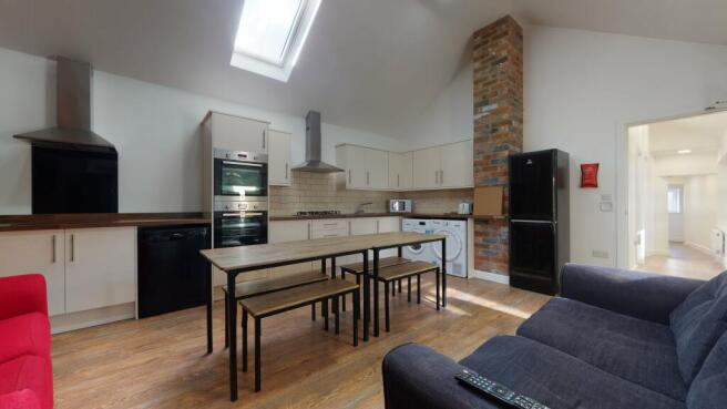 20a-Meadow-Lane-1011