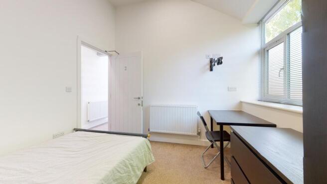20a-Meadow-Lane-1011