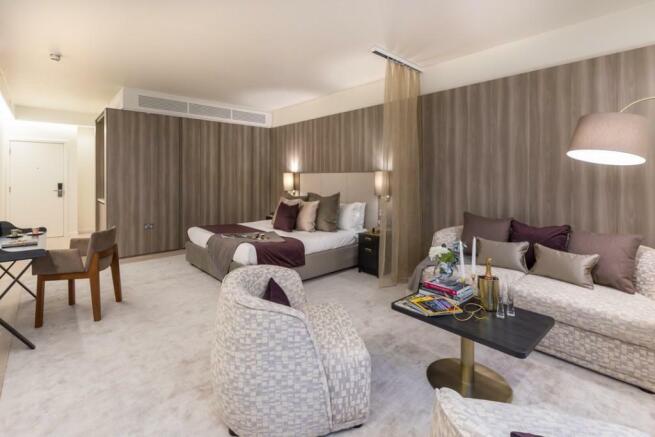 Premium Suite