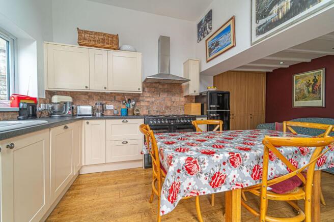 Kitchen/Dinning Room