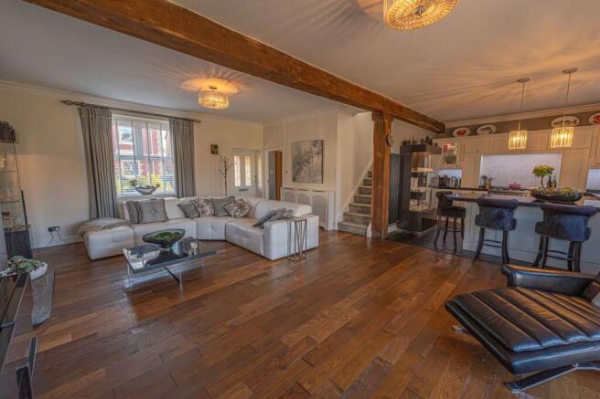 Kitchen/Lounge