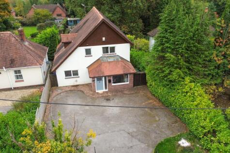 Pentre Lane, Llantarnam, NP44