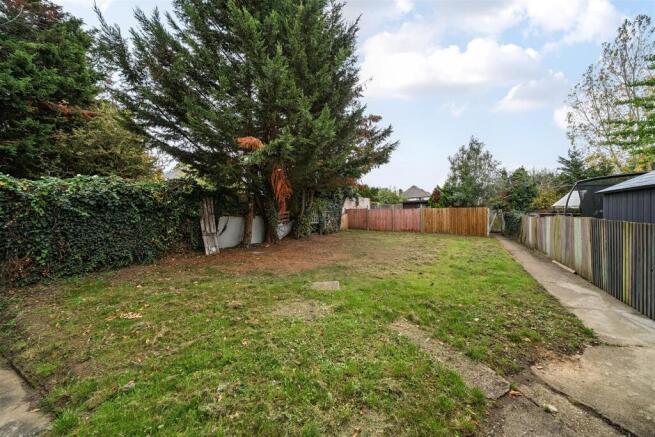 Rear Garden 1.jpg