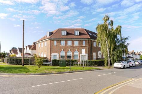 Bathurst Walk, Iver, SL0