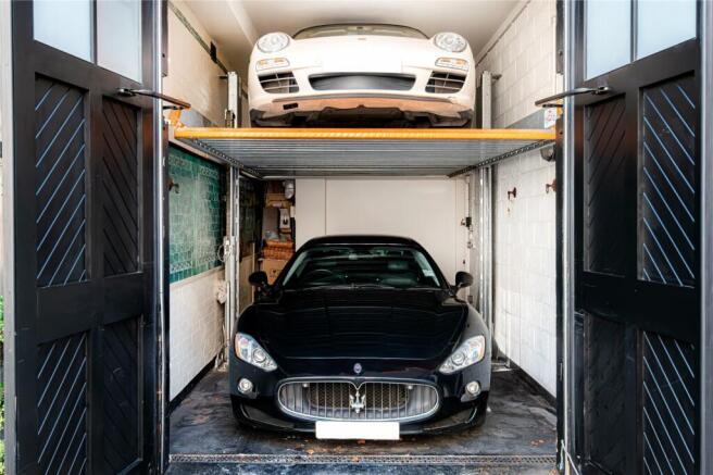 Garage