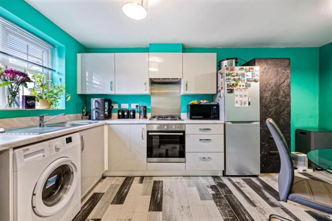 Kitchen (3).jpg