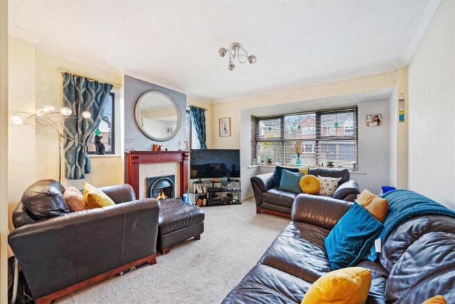 Sitting Room (2).jpg